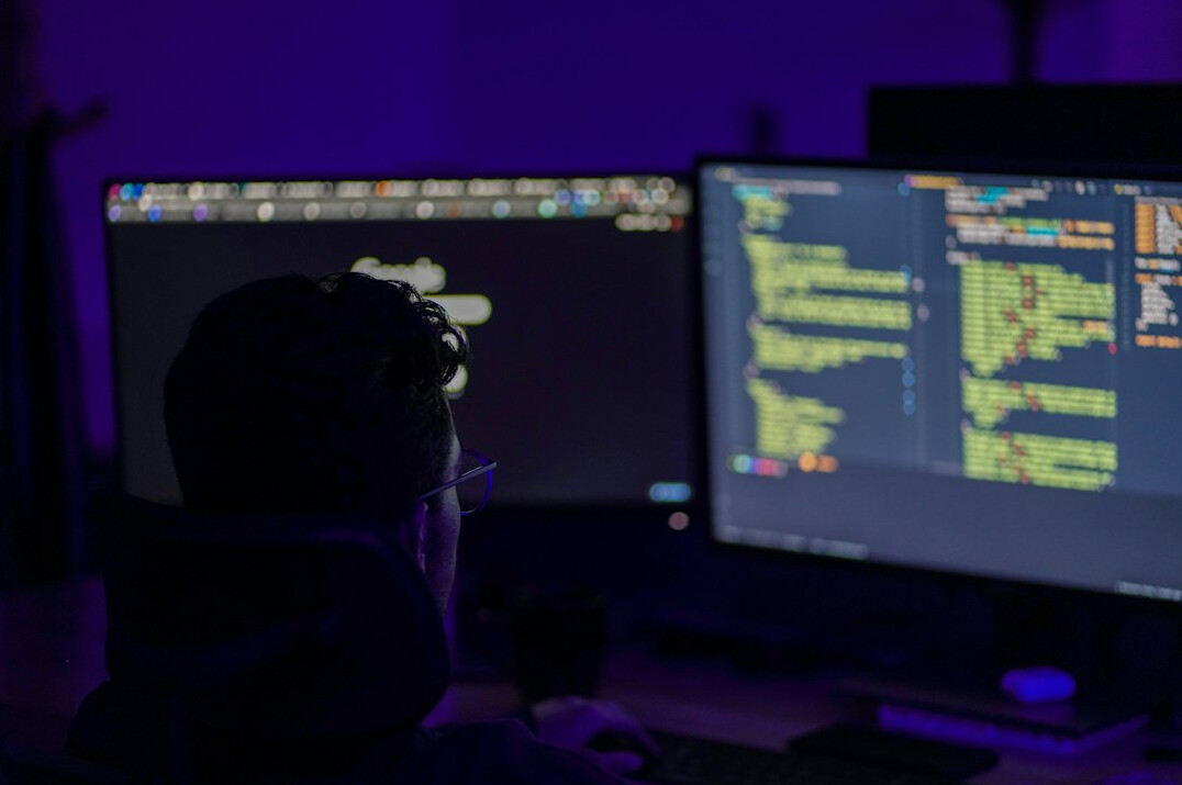 cybersecurity expert monitoring